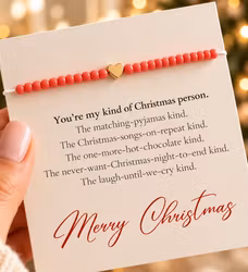 My kind of Christmas person – julesmykkekort med perlearmbånd