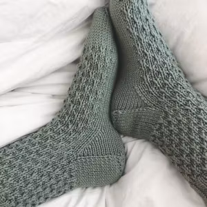 Aurora Sokker - strikkeoppskrift