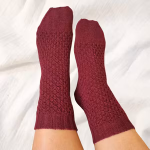 Aurora Sokker pinne 2.5mm - strikkeoppskrift