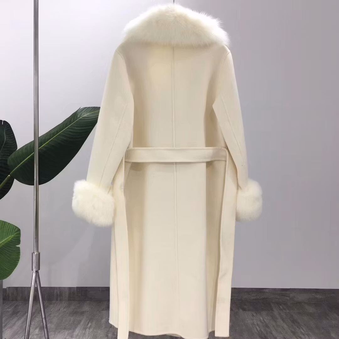 LUXECOAT BUTTON WHITE