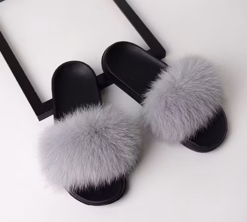 SLIPPERS GREY