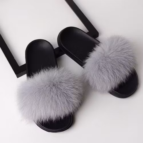 SLIPPERS GREY