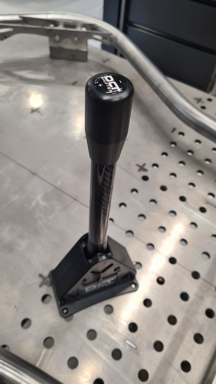 DCT Shifter 390 GTE svart kolfiber