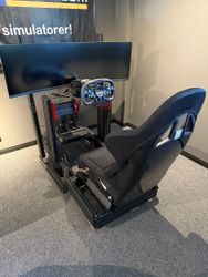 Trak Racer TR120S med Moza komplett simulator färdigbyggd
