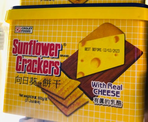 Sunflower crackers with real cheese  600g