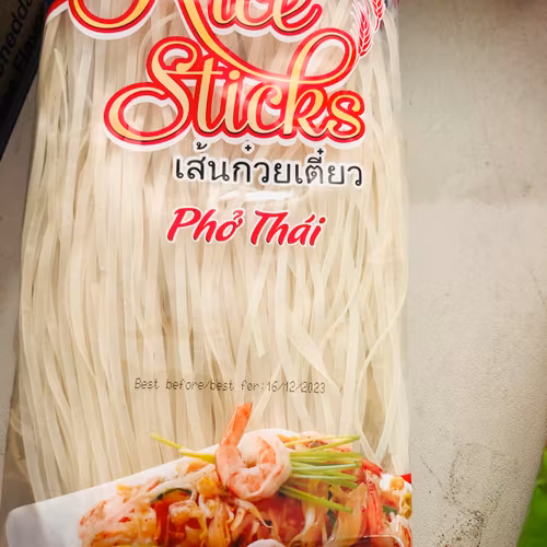 Rice noodles/ pad thai noodles