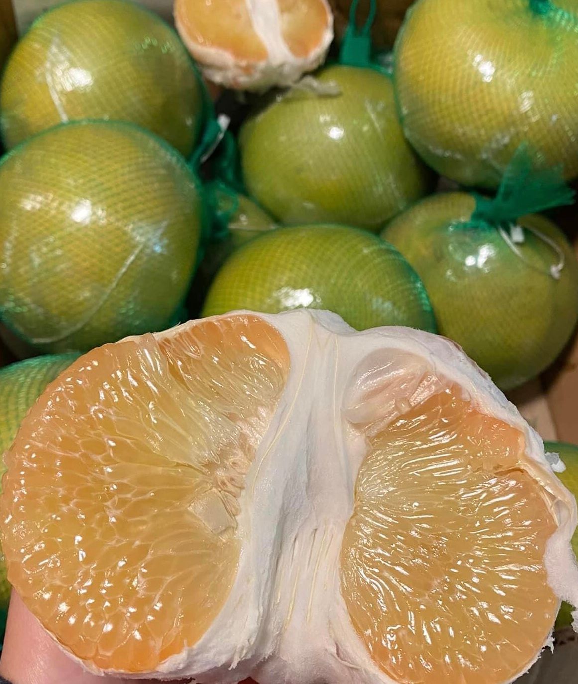 Pomelo,Super juicy and tasty 1.3 kg