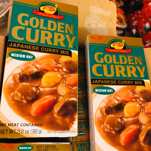 S&B GOLDEN CURRY MED-HOT 92G