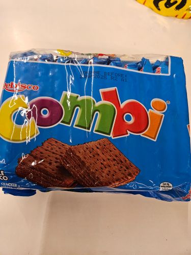 Crunchy | Delicious Combi Triple Choco Cracker Sandwich 30g × 10 Pcs  ( ikke på lager)