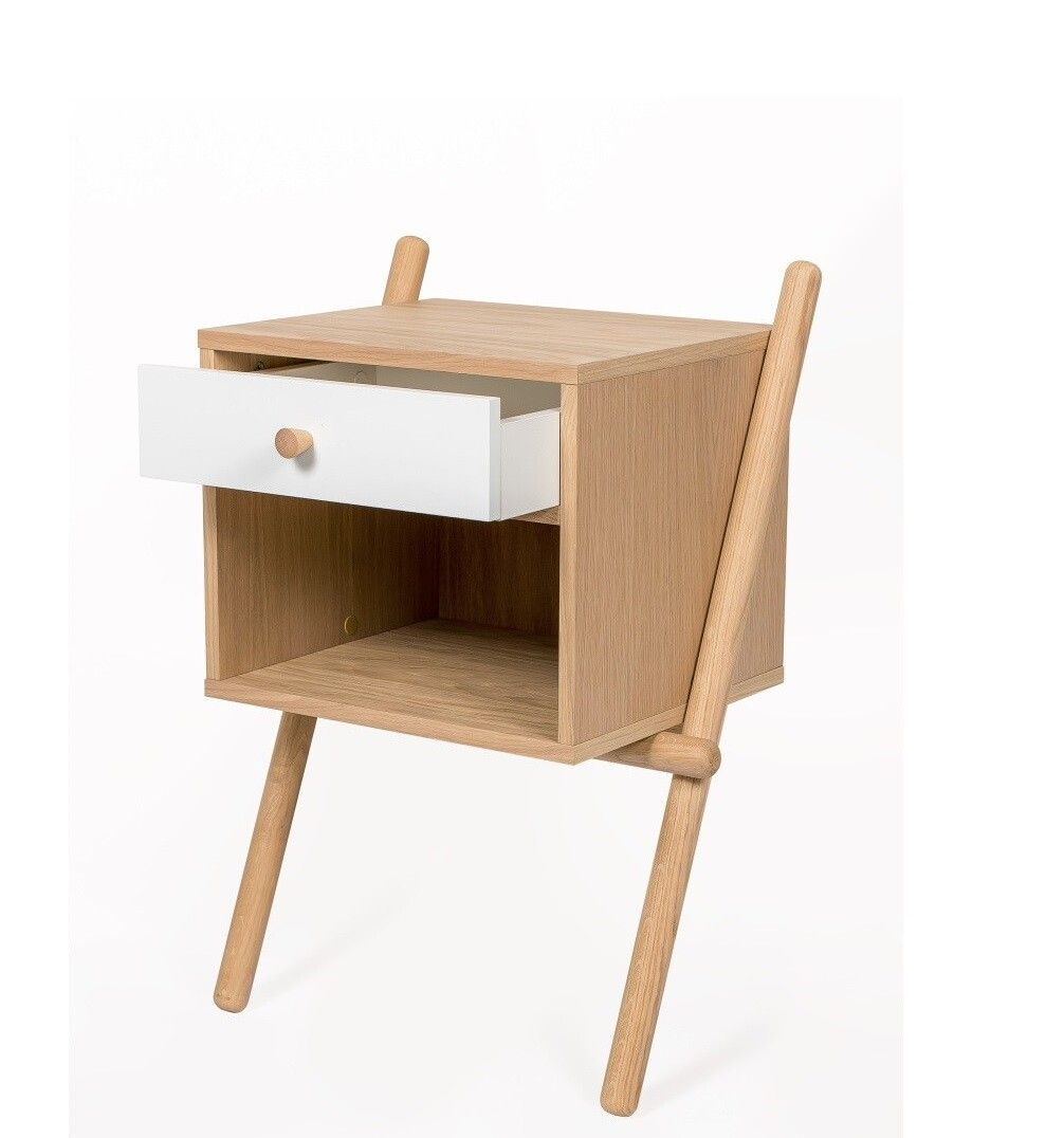 WIRU VIT / EK Sängbord / sidobord