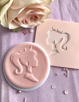 COOKIE EMBOSSER/ Dekorativ stämpel "Barbie med krona"