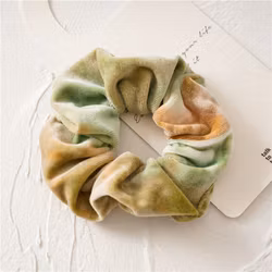Tie-Dye Scrunchie Oliven