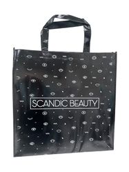 Scandic Beauty pose