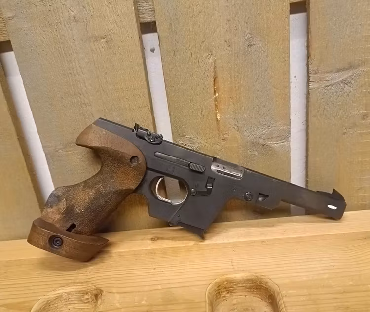Pistol Walther GSP, Inkl koffert