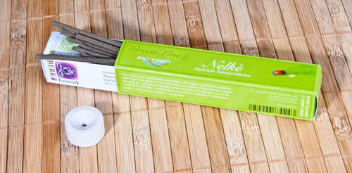 Nejlika, Green Line, Holy Smokes