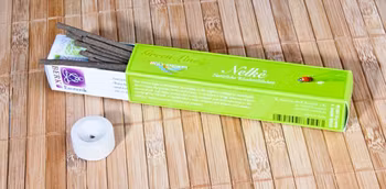 Nejlika, Green Line, Holy Smokes