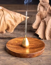 Mässingshållare med träfat, Rökelsehållare