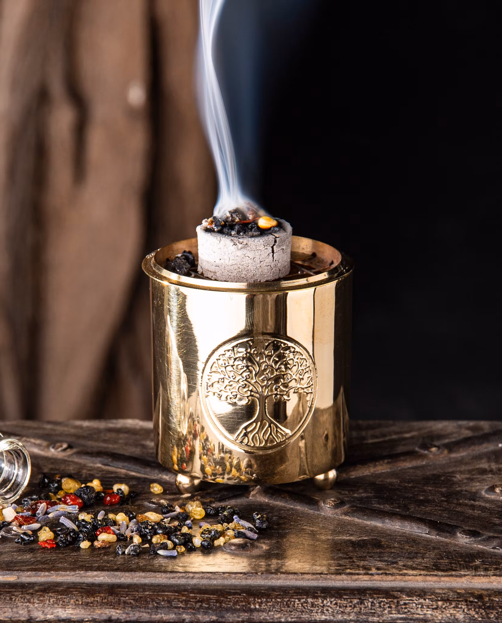 Rökelsebrännare i mässing med Yggdrasil