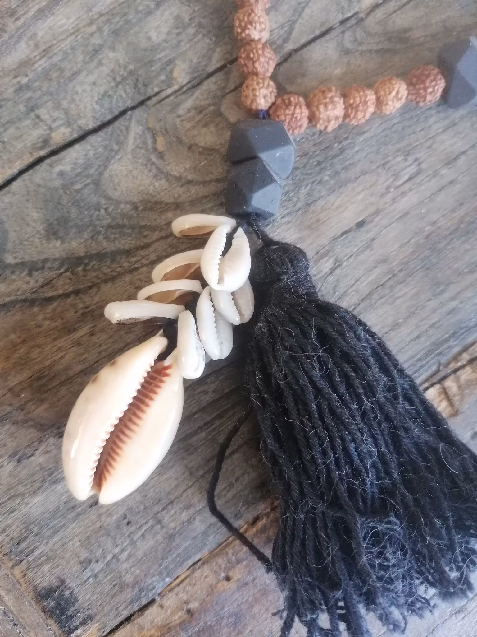 BOHO HALSBAND MED SNÄCKOR