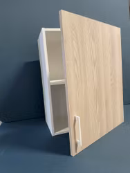 Norden overskap med høyrehengt dør i ask