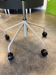 Stol Karoline hög 5-kryss med hjul large sh 46-57 cm