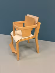 Barnstol Ester sh 38 cm med reglerbart fotstöd och bygel