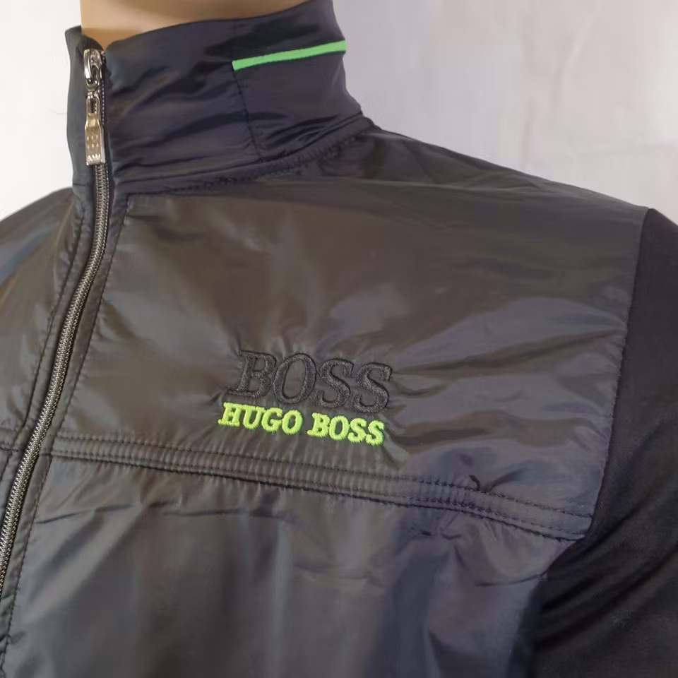 Uusi HUGO BOSS Takki, Musta