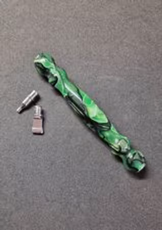 Ergonomisk penna med metalltippar -Grön