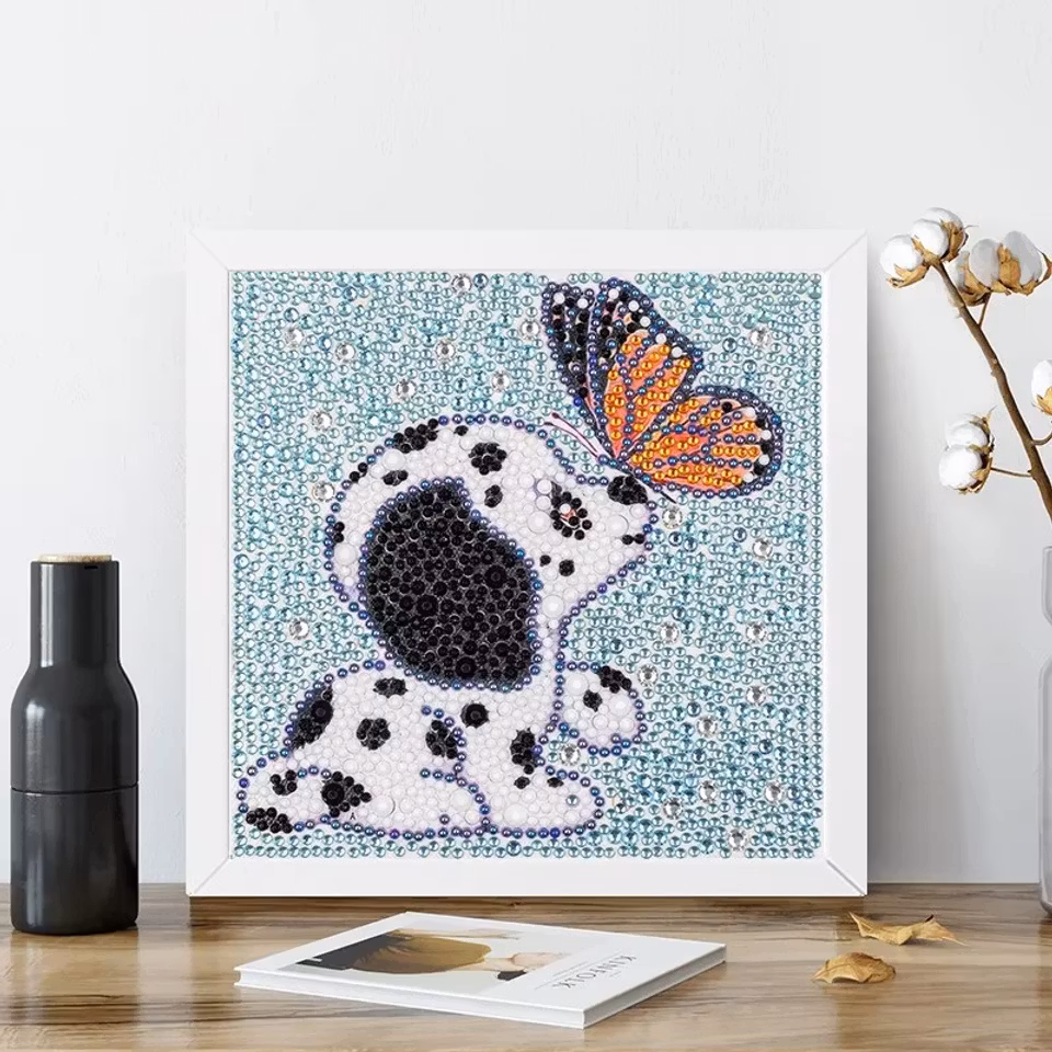 Barntavla, diamond painting, hund och fjäril, medföljande träram