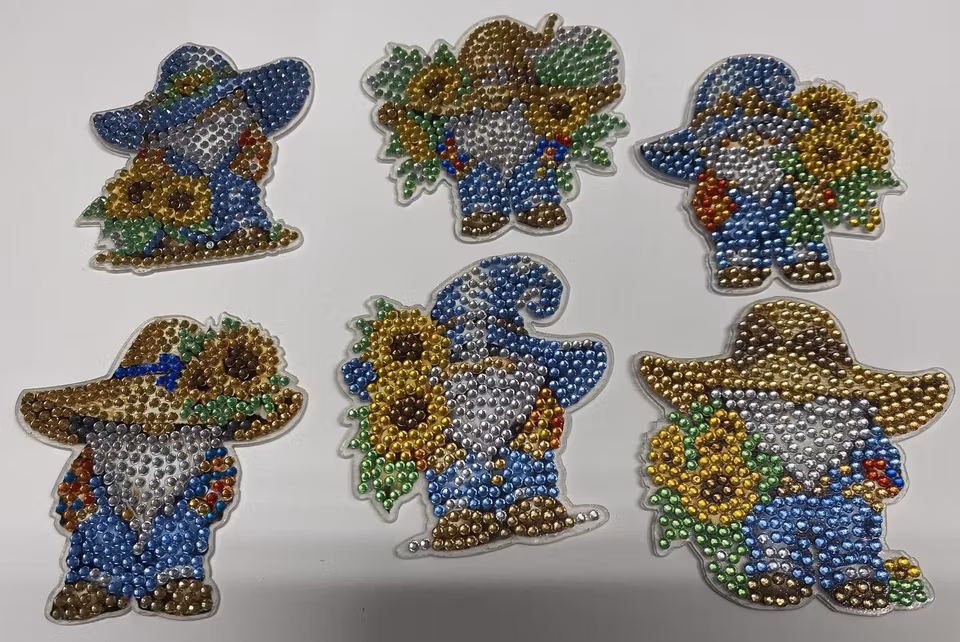 Kylskåpsmagneter, diy, diamond painting, trädgårdstomtar