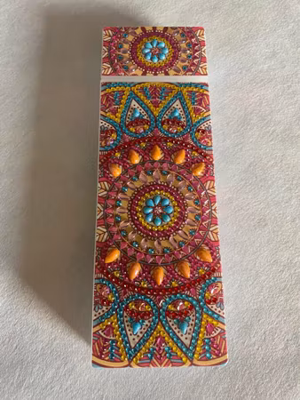 Diamond Painting Pennskrinn Mönstrat - Rött mandala