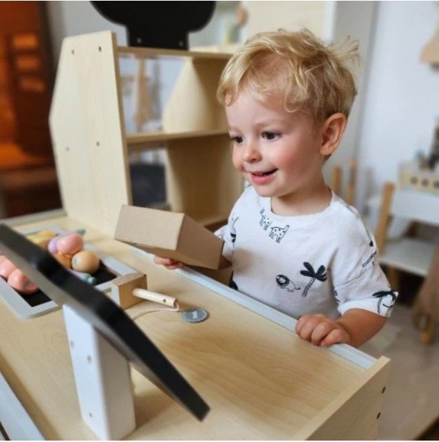 Montessori Tre supermarked GRØNNSAKER FRUKT