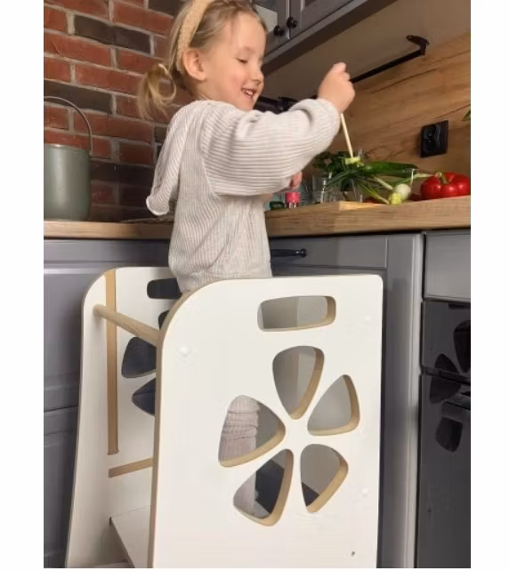 Kjøkkenhjelper Montessori for barn | Kitchen Helper med lås