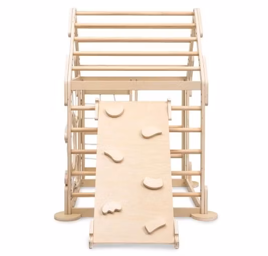 Montessori Lekeplass Trehus med stiger og sklie