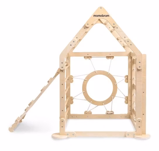 Montessori Lekeplass Trehus med stiger og sklie