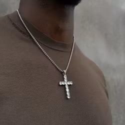 Haidar | Stålhalsband | Kors