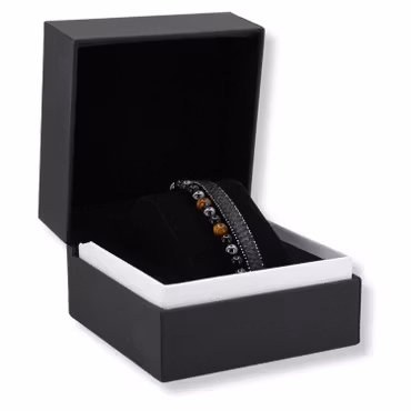 Brad + Lio | Presentbox