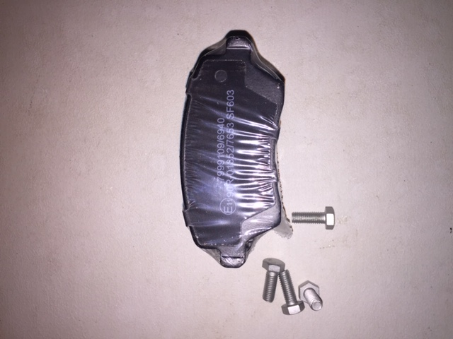 BROMSBELÄGG FRAM DACIA NISSAN RENAULT 05-