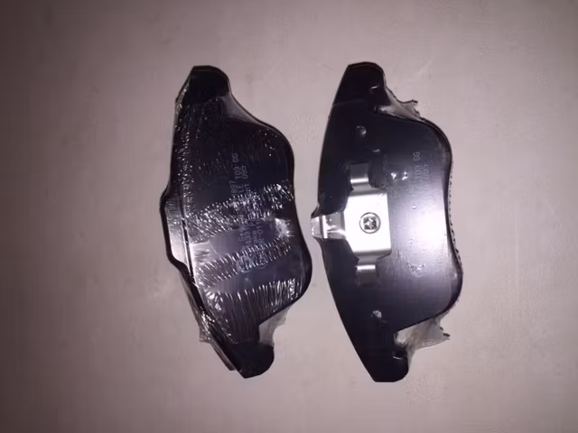 BROMSBELÄGG FRAM 16" V60,V70,XC70 2007-