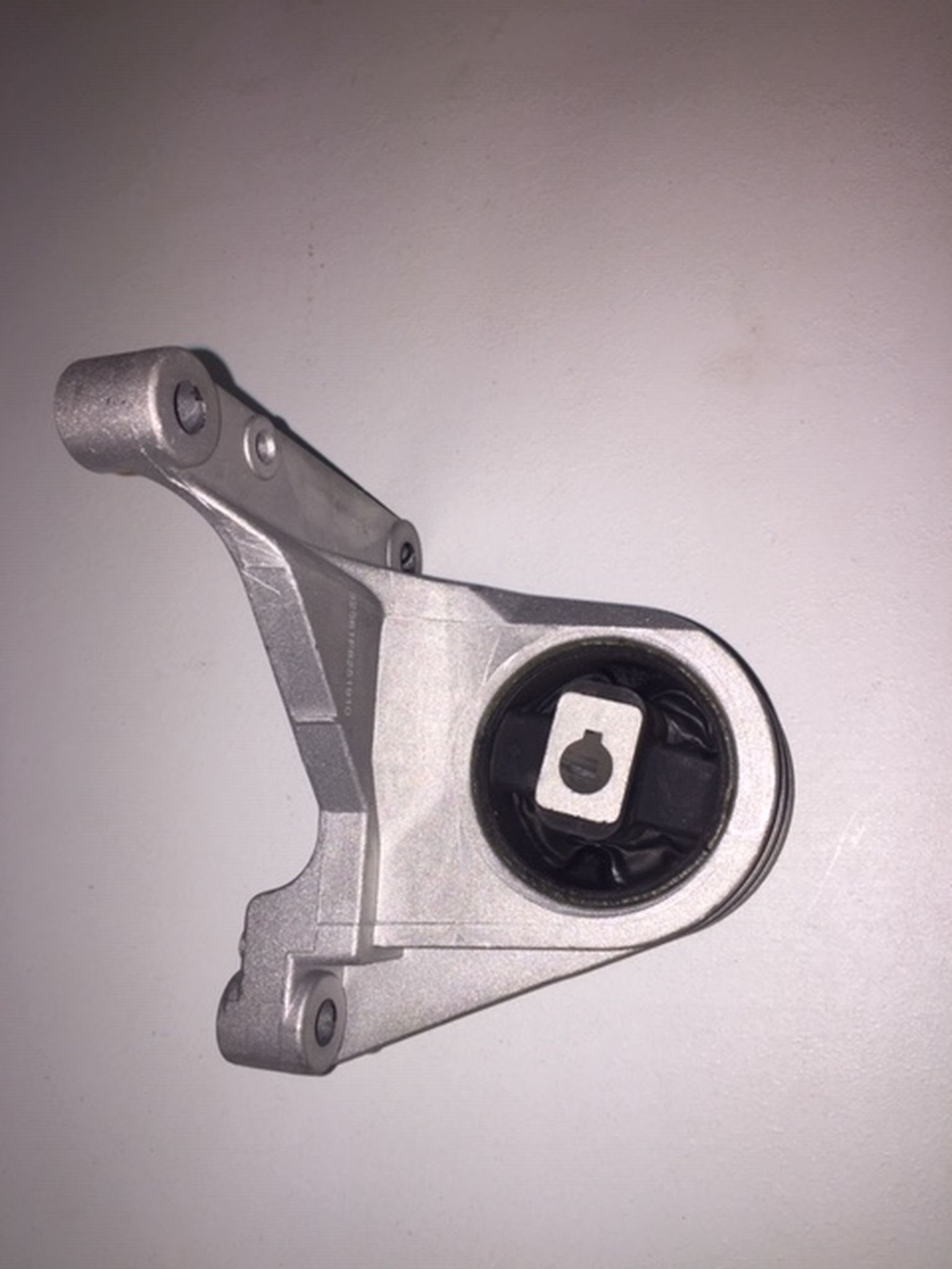 MOTOR STÖD ÖVRE S60 / V70 1997-2007