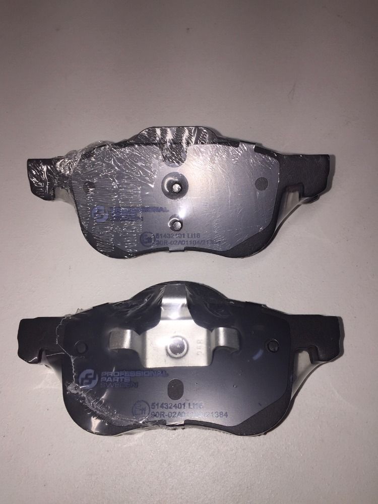 BROMSBELÄGG FRAM VOLVO  V70, S80, S60, Xc70. 00-07 15"-16"
