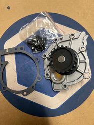 VATTENPUMP VOLVO DIESEL