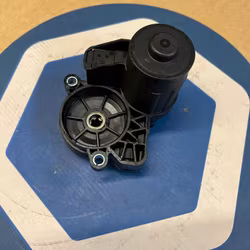 MOTOR BROMSOK VAG HÖGER ORGNR. 3Q0998281A , 8V0998281A