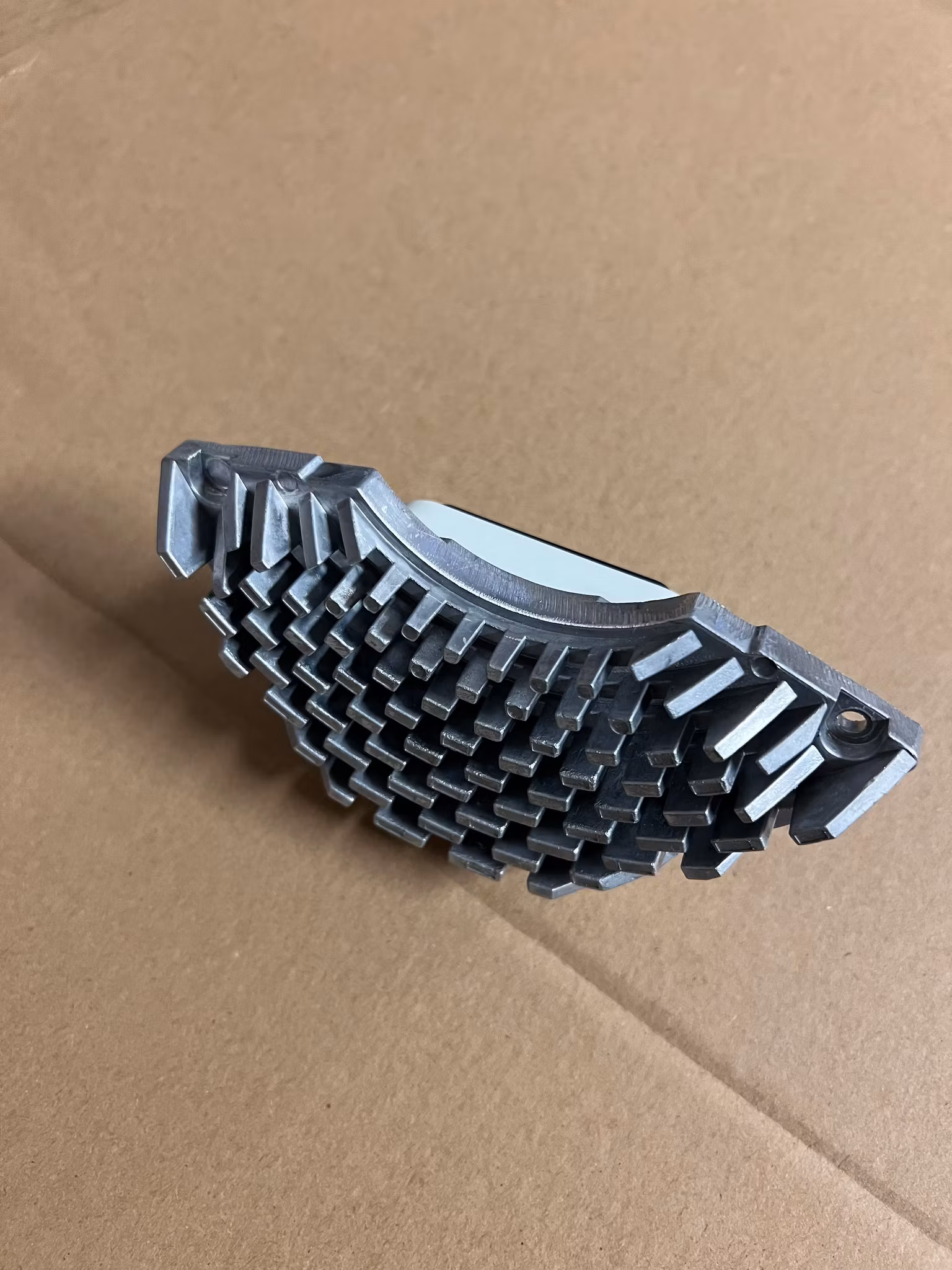 FLÄKTMOTSTÅND VOLVO 8693262 , 9171541