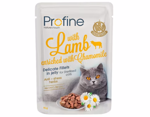 Framsidan av förpackningen för Profine Cat Sterilized Fillets in Jelly with Lamb - 85 gram.