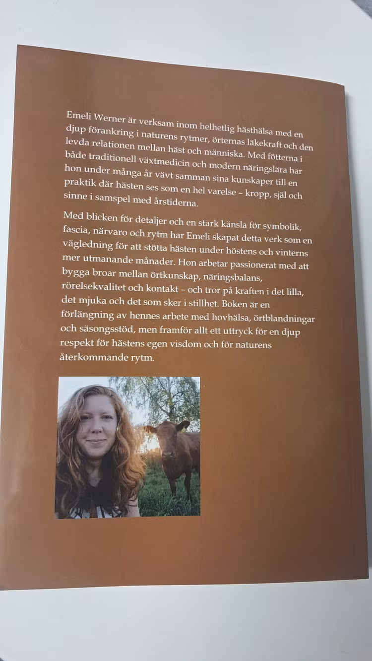 Bok: Säsongsstöd för häst av Emeli Werner