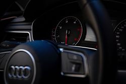 Audi B9 A4 40TFSI 204hk
