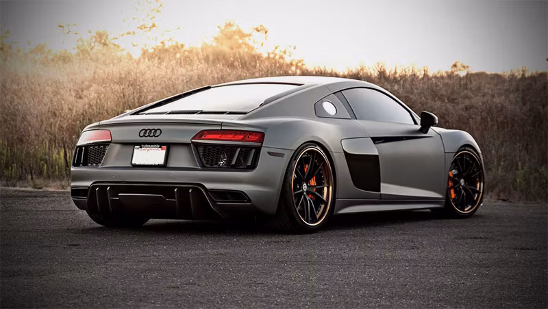 Audi R8 5.2FSI V10 570hk