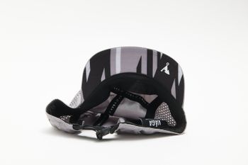 Våga Feather Racing Cap - ALUMINIUM GREY / BLACK
