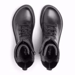 New Feet 252-12. Varmfodrade och vattentäta stövlar med snörning och dragkedja. Svart.